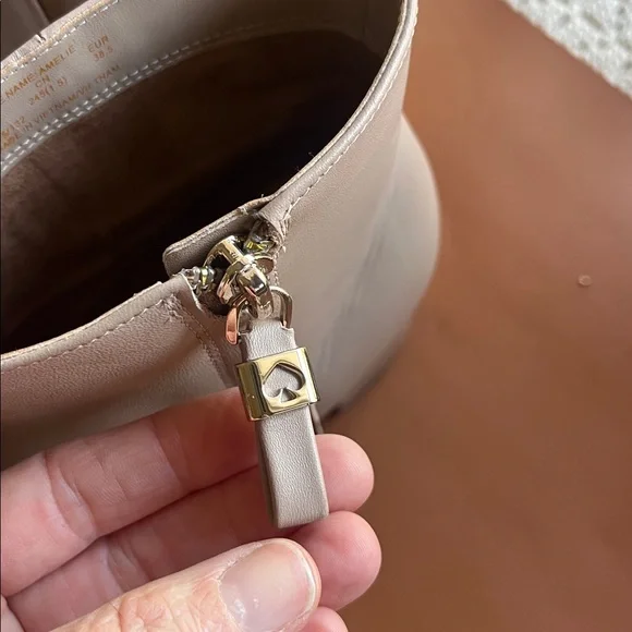 NEW Kate Spade Amelie Nude Leather Ankle Boots - Picture 2 of 7